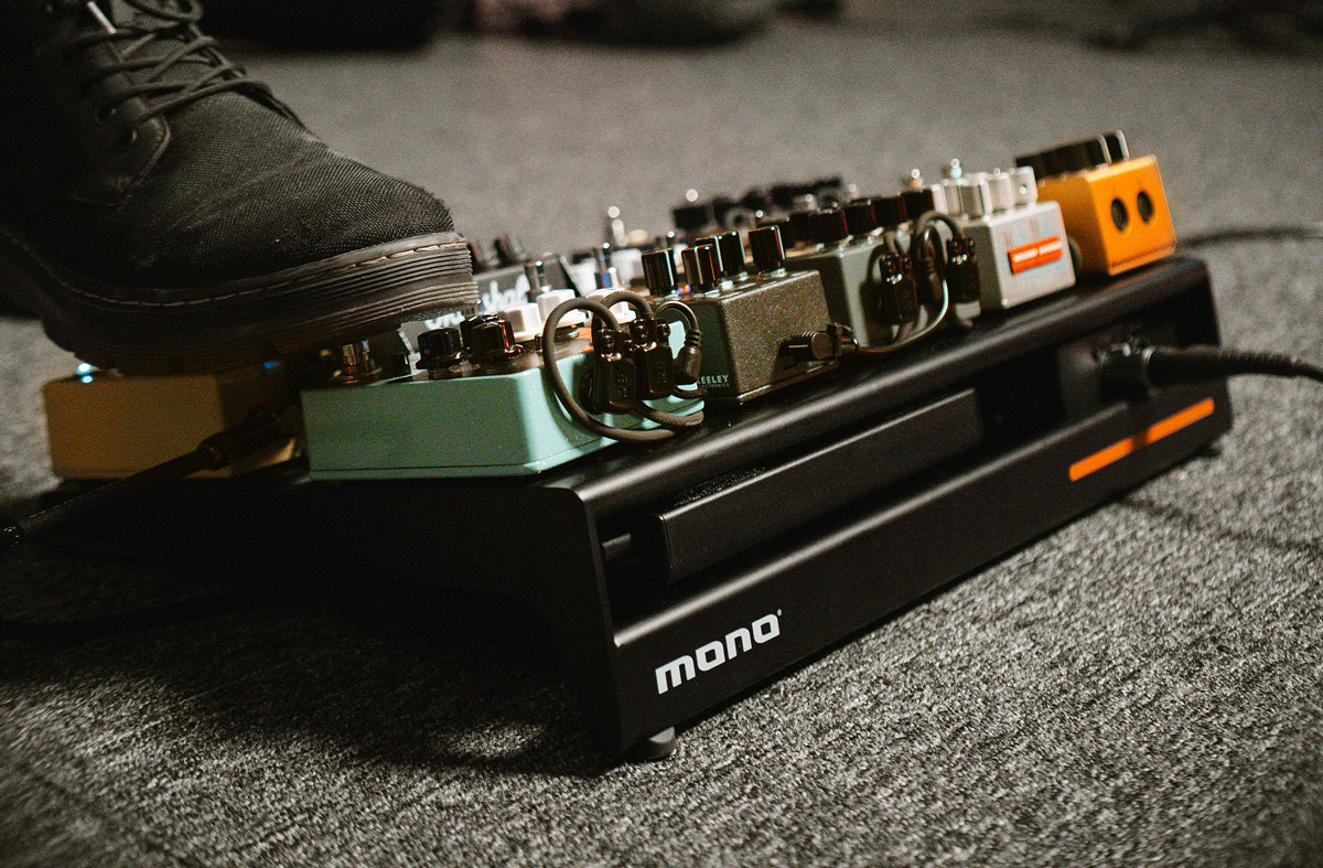 MONO Unveils Pedalboard Rail an UltraLight Pedalboard Complete with